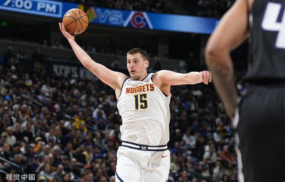 球迷们普遍 球迷们普遍